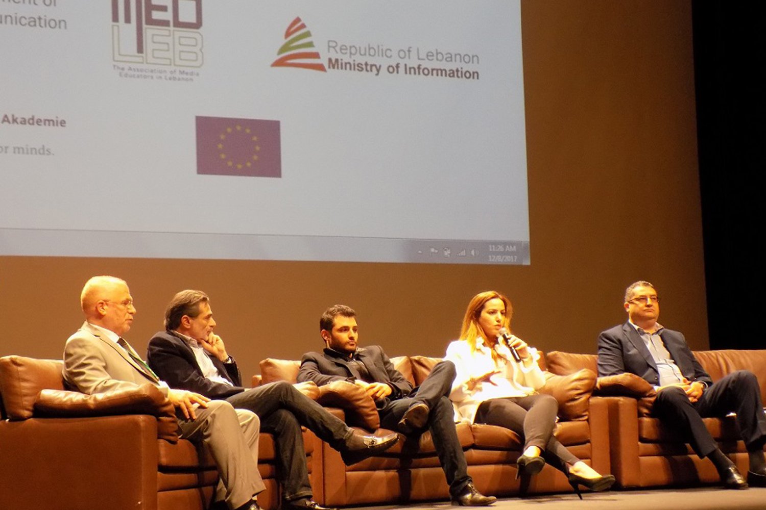 قطاع الإعلام يواجه تحدي التواصل الرقمي