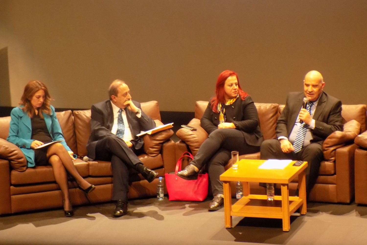 القوانين والضوابط الاعلامية في لبنان