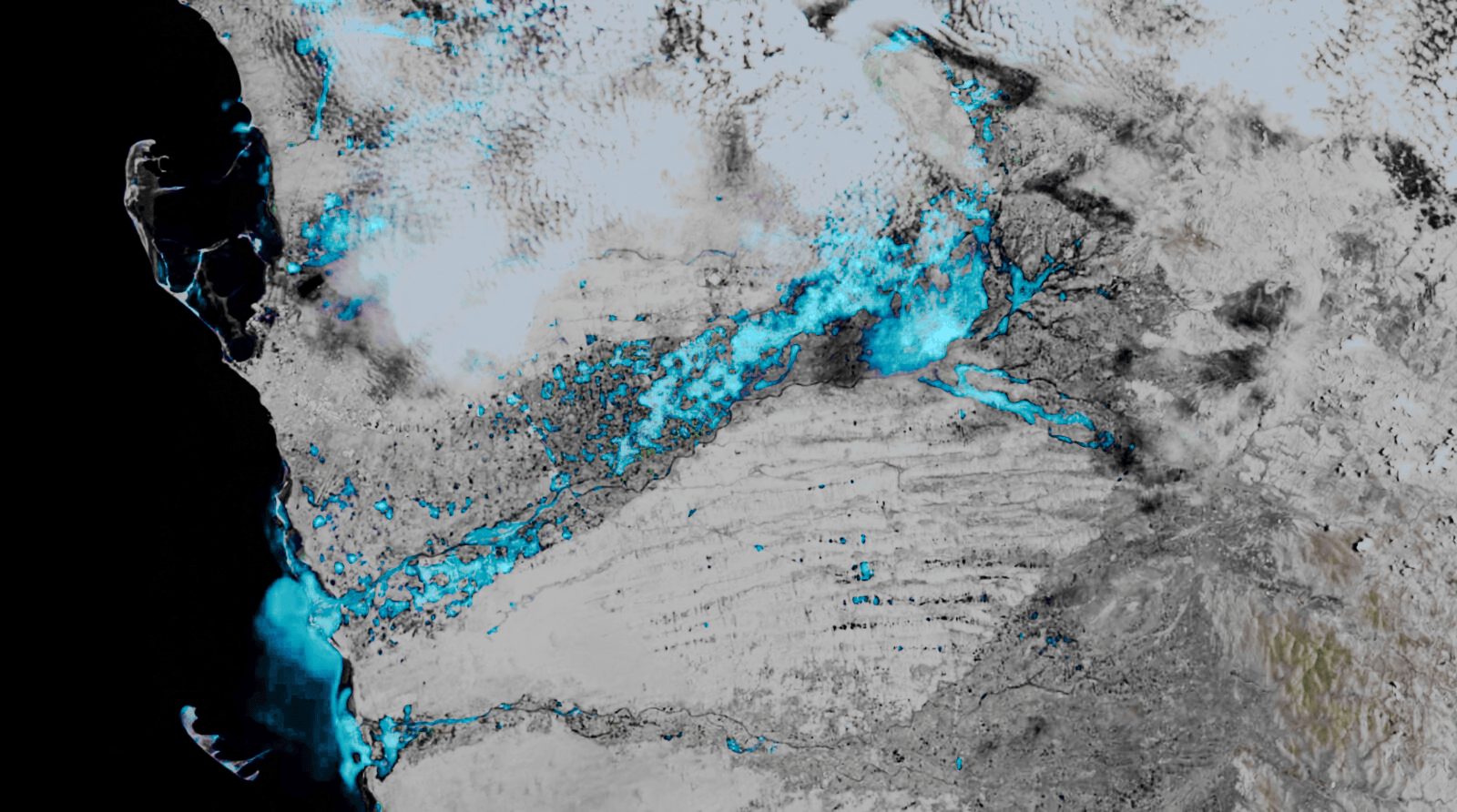 حجم كارثة السيول في محافظة الحُدَيْدَة اليمنية.. تكشفه الأقمار الصناعية!